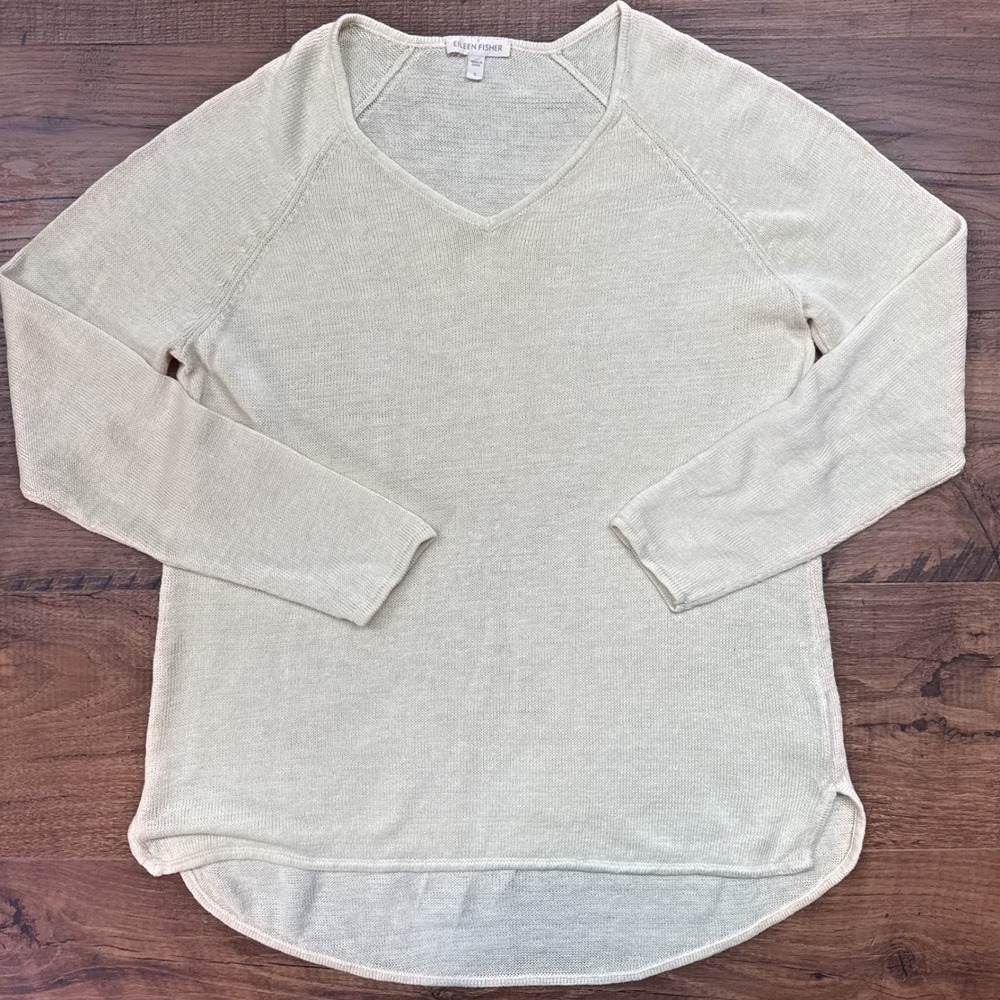 Eileen Fisher Cream V-Neck Lightweight Knit Sweater